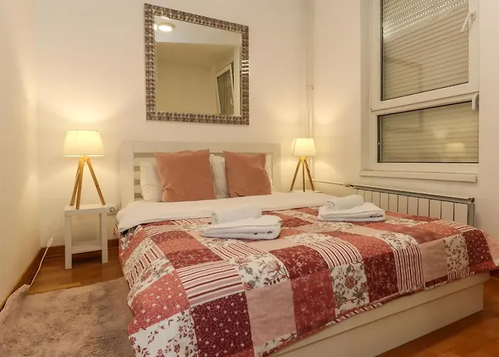 New Lavina, Parking 5 Evra Dan 아파트 베오그라드